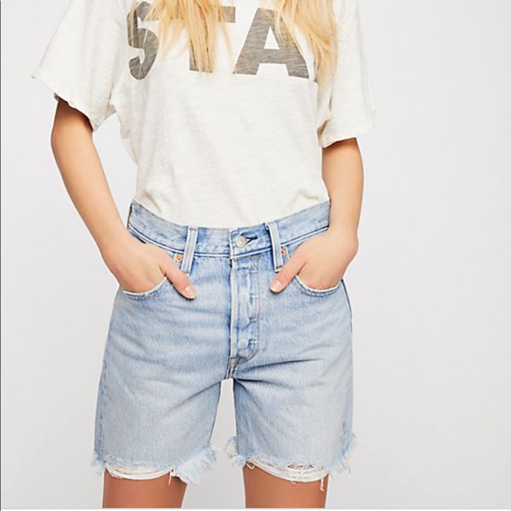 EUC Longline Levi’s Shorts